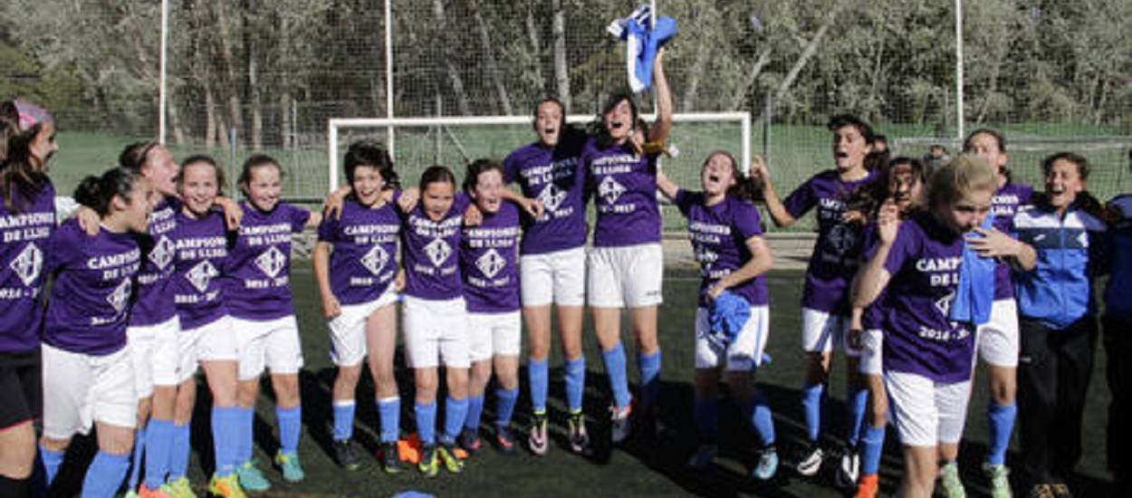 Gran fita de l’equip infantil femení de l’AEM Lleida
