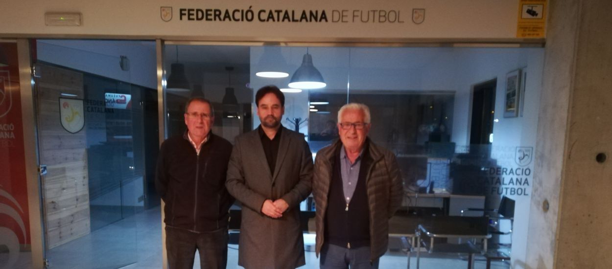 El CF Les Franqueses visita la seu federativa del Vallès Oriental