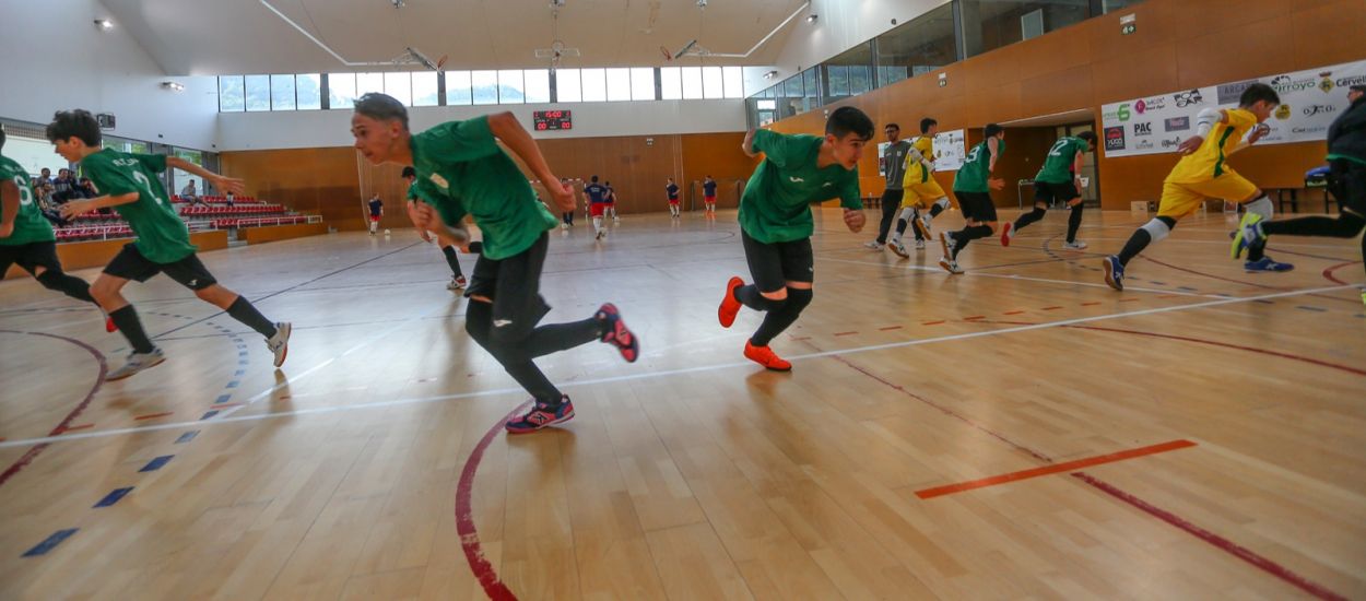 Els 12 jugadors integrants de la Selecció Catalana Infantil masculina de Futbol Sala