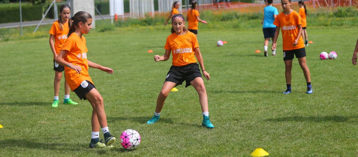 Exhaurides les places del 6è Campus de Futbol Femení a Rialp