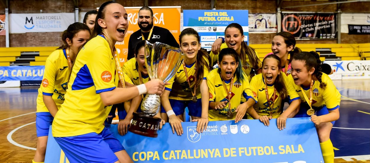 El FS Castelldefels pateix i acaba guanyant la final de la Copa Catalunya base femení de Futbol Sala