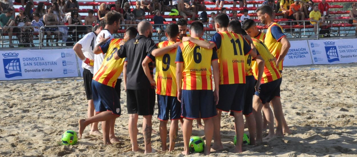 Sortejats els grups dels Campionats d’Espanya de futbol platja a Màlaga i Cadis