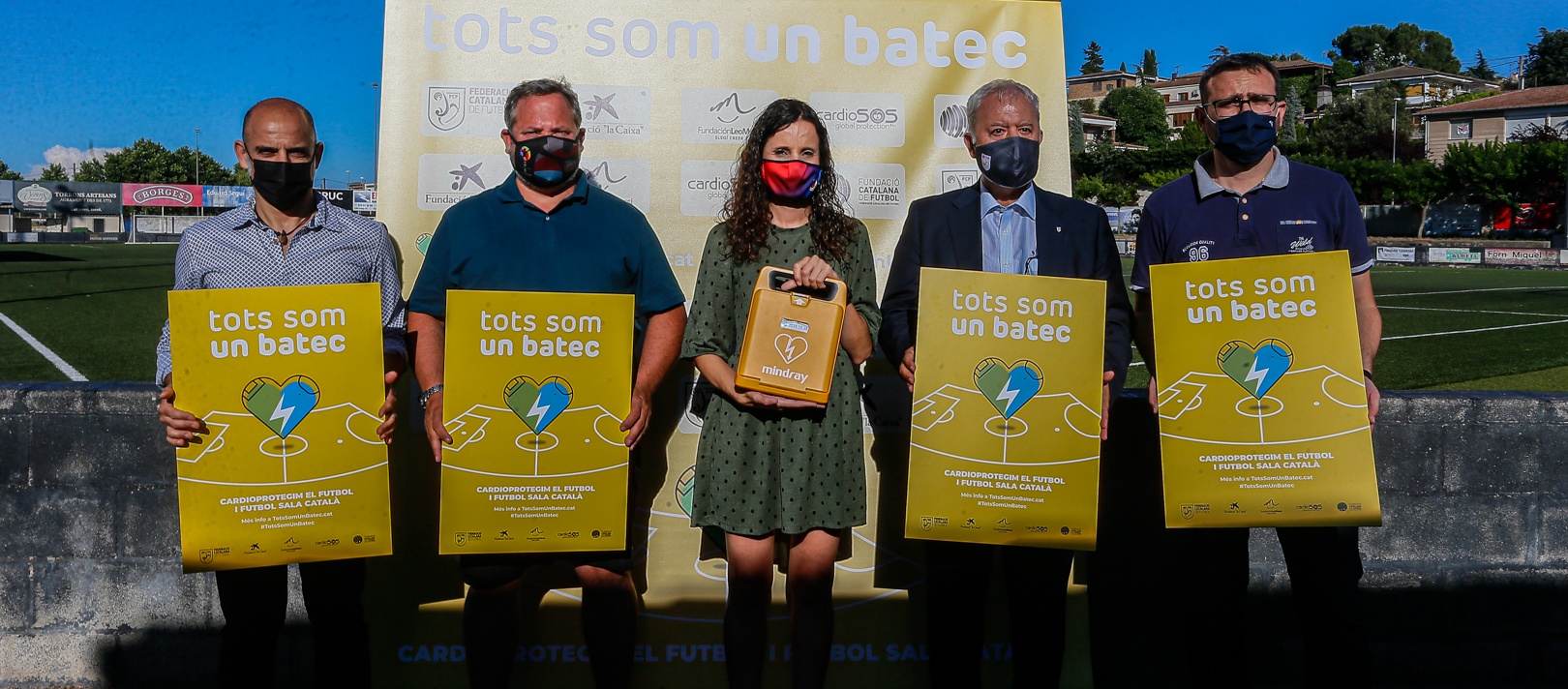 L’EF Tàrrega rep el quart desfibril·lador de la campanya ‘Tots Som un Batec’