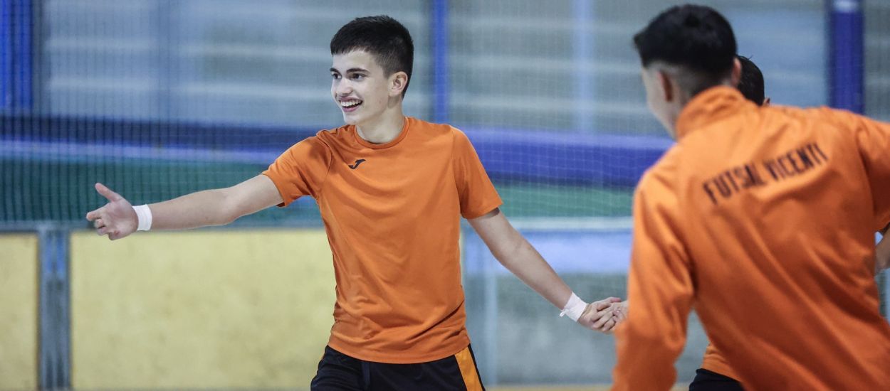Llaurant un futur prometedor: el CE Futsal Vicentí, a ‘La Frontal’