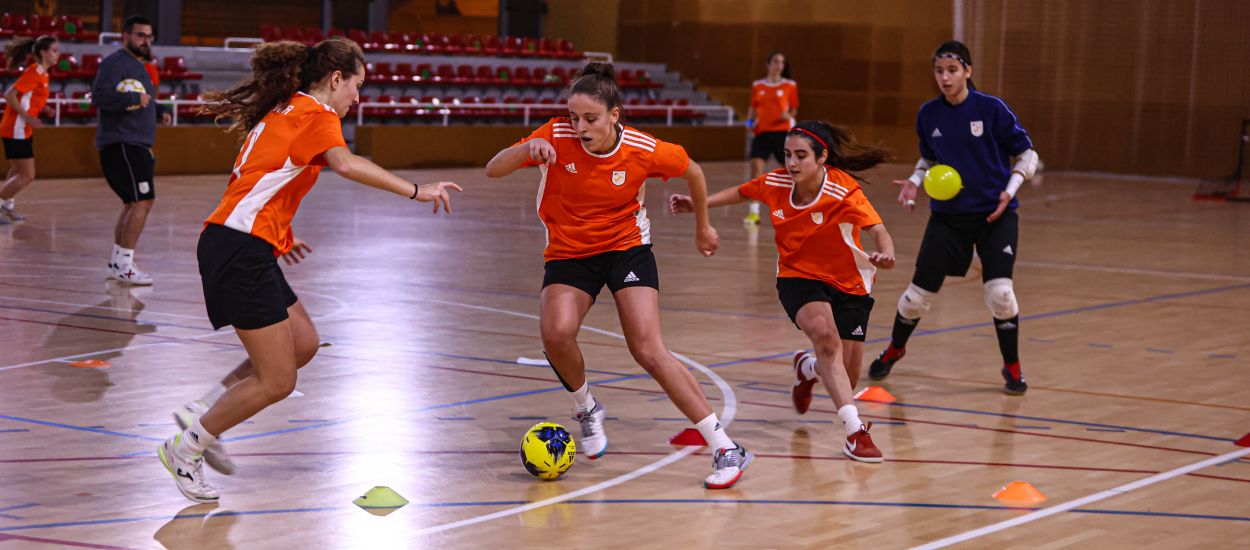 Catalunya sub 19 femenina de futbol sala entrena ja amb la llista definitiva