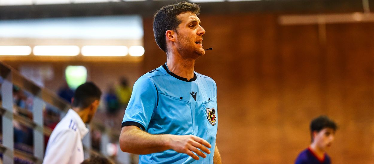 L’àrbitre català de futbol sala, Xavi Garcia, ascendeix a Segona RFEF Futsal