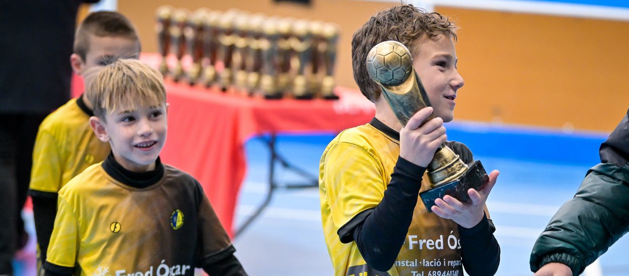 Participació amb premi pels equips Prebenjamins i Miniprebenjamins de futbol sala