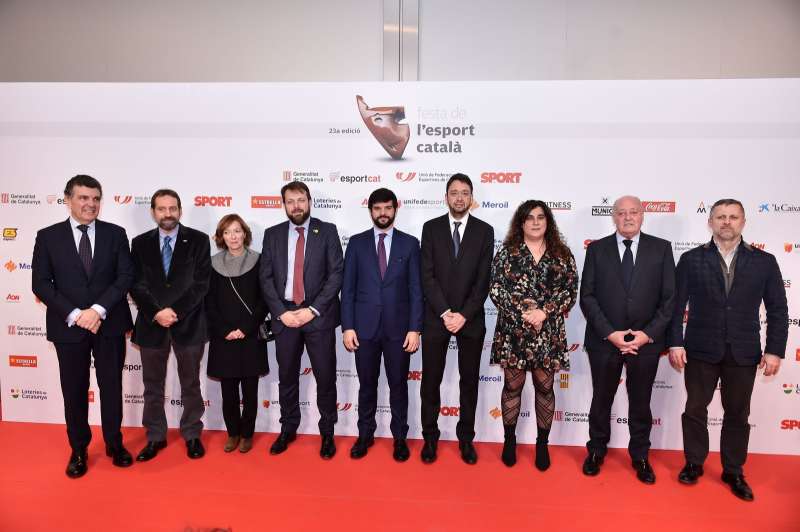 Soteras, junt a la resta de dirigents de l'esport català presents en la gala