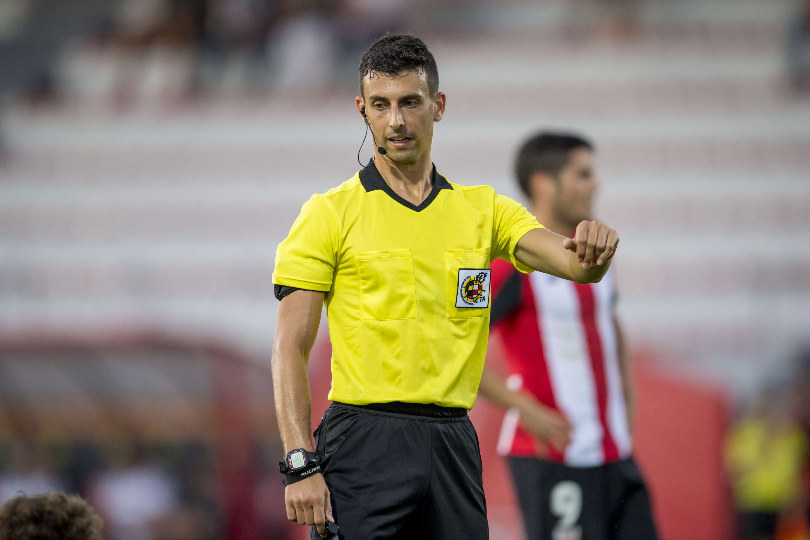 Albert Català, xiulant un partit de lliga a Lezama / FOTO: Athletic Club