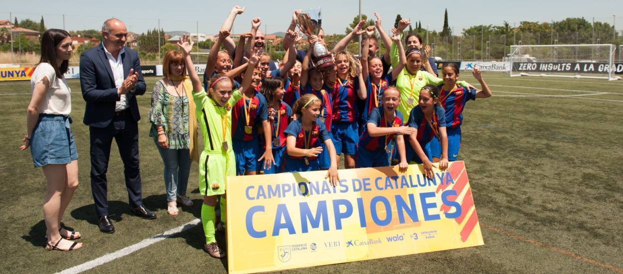 El FC Barcelona femení supera a un intens Espanyol