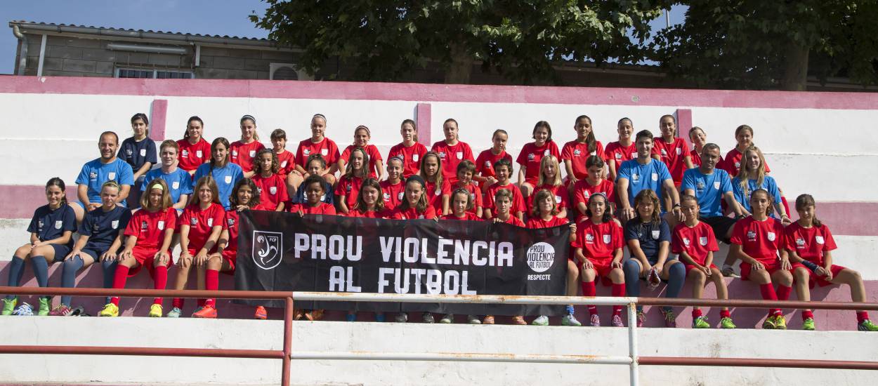 El campus de futbol femení arriba a Berga